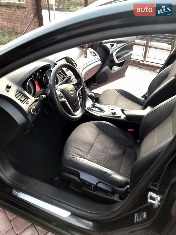 Opel Insignia 2011