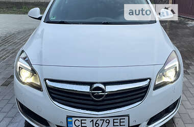 Универсал Opel Insignia 2015 в Вишневом