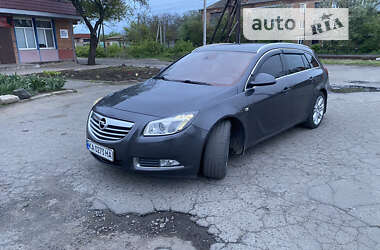 Универсал Opel Insignia 2011 в Бершади