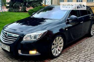 Универсал Opel Insignia 2010 в 