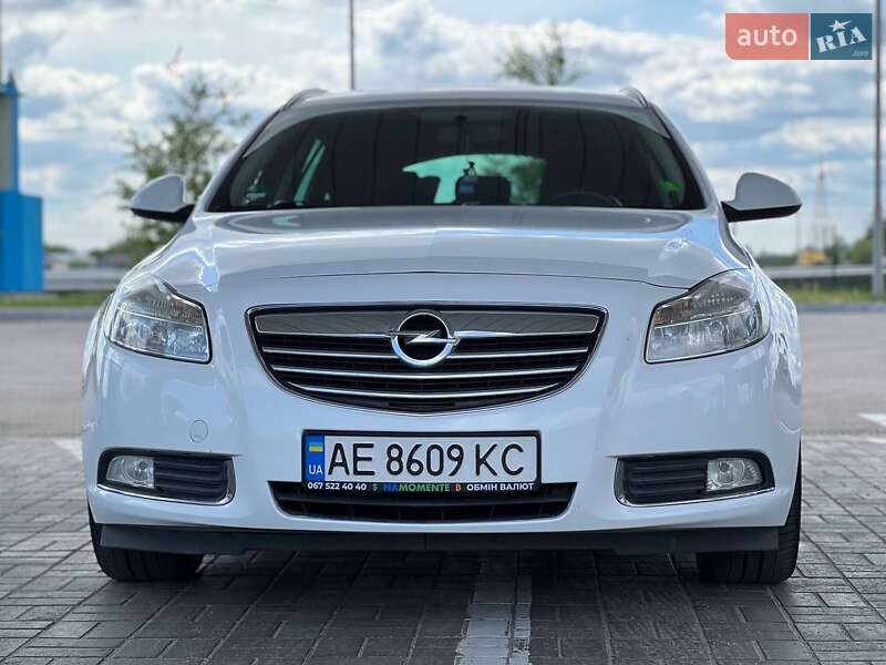 Універсал Opel Insignia 2011 в Дніпрі