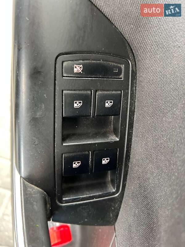 Універсал Opel Insignia 2011 в Дніпрі