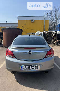 Лифтбек Opel Insignia 2011 в Чернигове