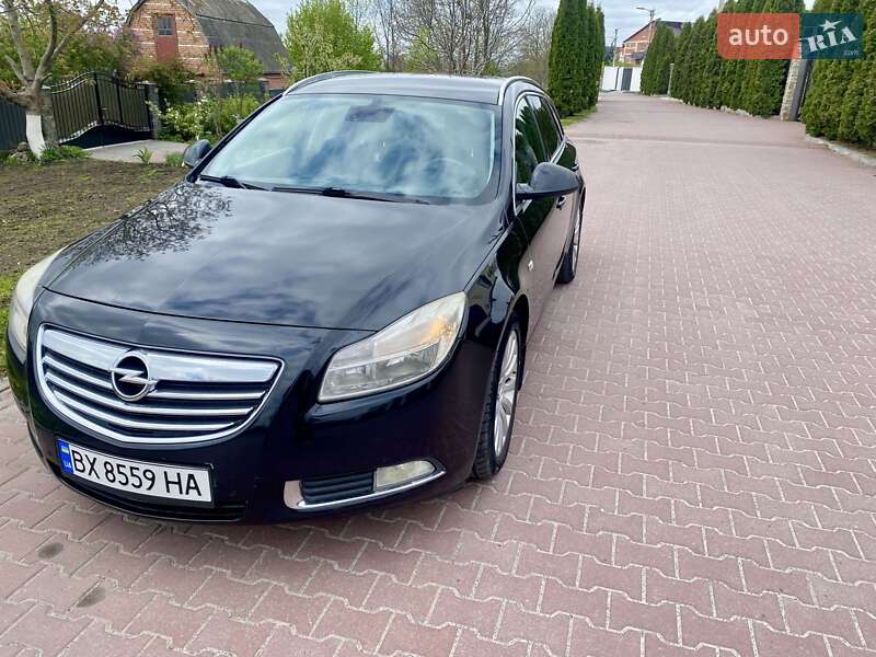 Універсал Opel Insignia 2010 в Хмельницькому