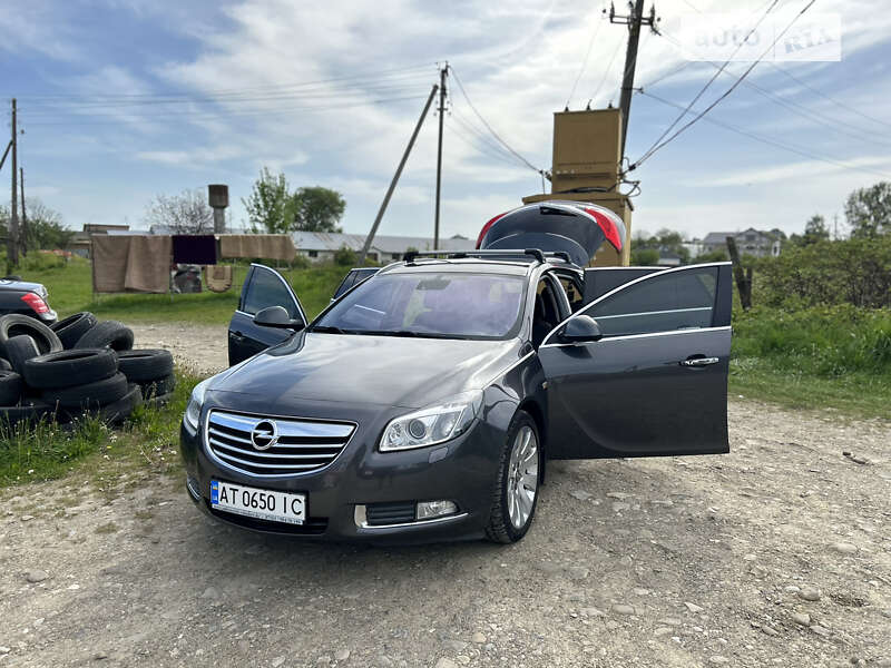 Универсал Opel Insignia 2011 в Косове