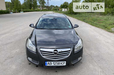 Универсал Opel Insignia 2011 в Калиновке