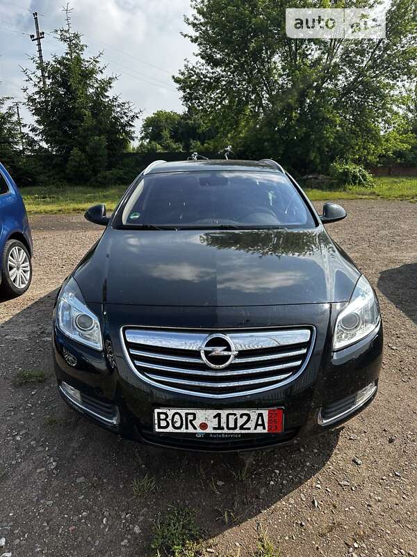 Універсал Opel Insignia 2010 в Запоріжжі