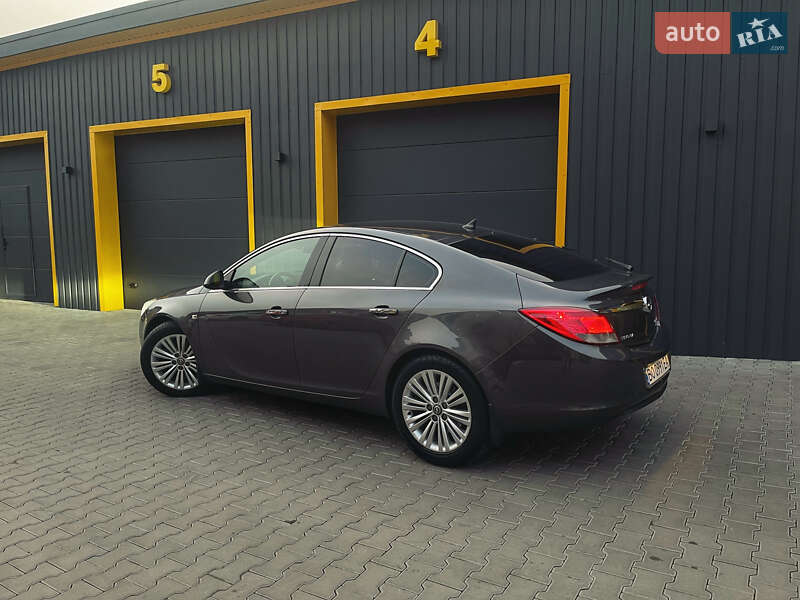 Седан Opel Insignia 2012 в Киеве