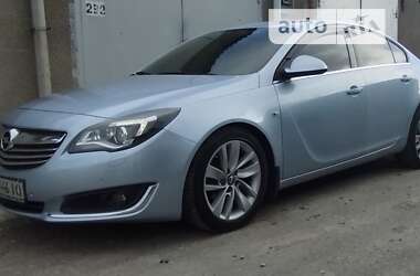 Седан Opel Insignia 2013 в Южному