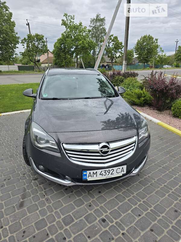 Универсал Opel Insignia 2014 в Коростене