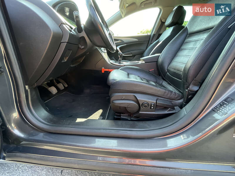 Універсал Opel Insignia 2015 в Лисянці