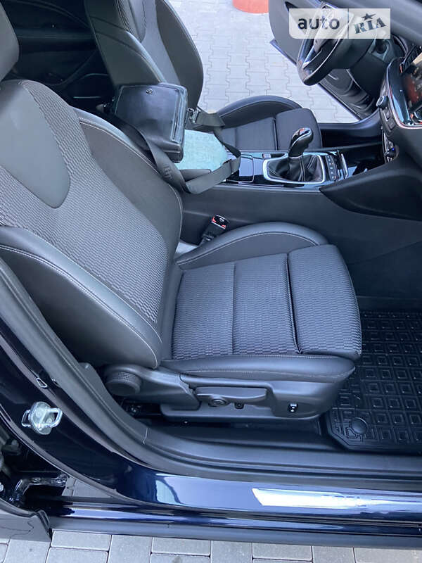 Універсал Opel Insignia 2017 в Теребовлі
