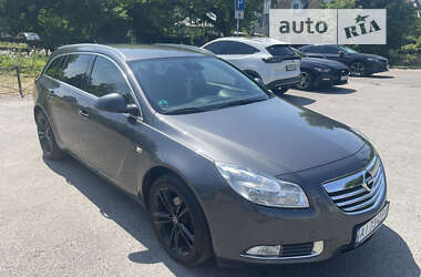 Универсал Opel Insignia 2011 в Киеве