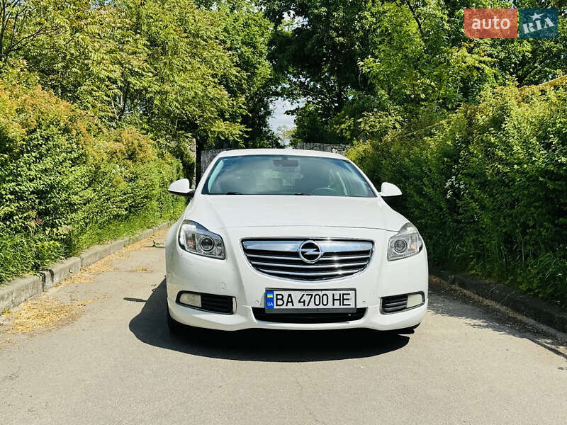 Лифтбек Opel Insignia 2010 в Кропивницком