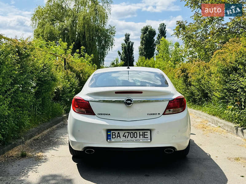 Лифтбек Opel Insignia 2010 в Кропивницком