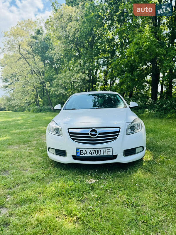 Лифтбек Opel Insignia 2010 в Кропивницком