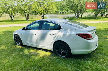 Лифтбек Opel Insignia 2010 в 