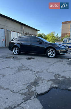 Универсал Opel Insignia 2013 в 
