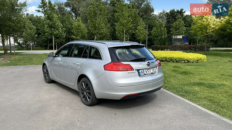 Універсал Opel Insignia 2009 в Дніпрі