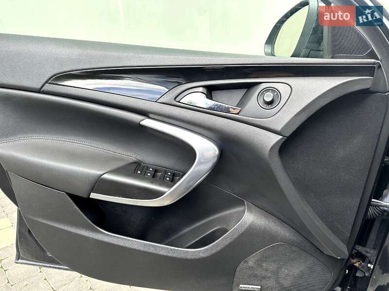 Универсал Opel Insignia 2009 в Ровно