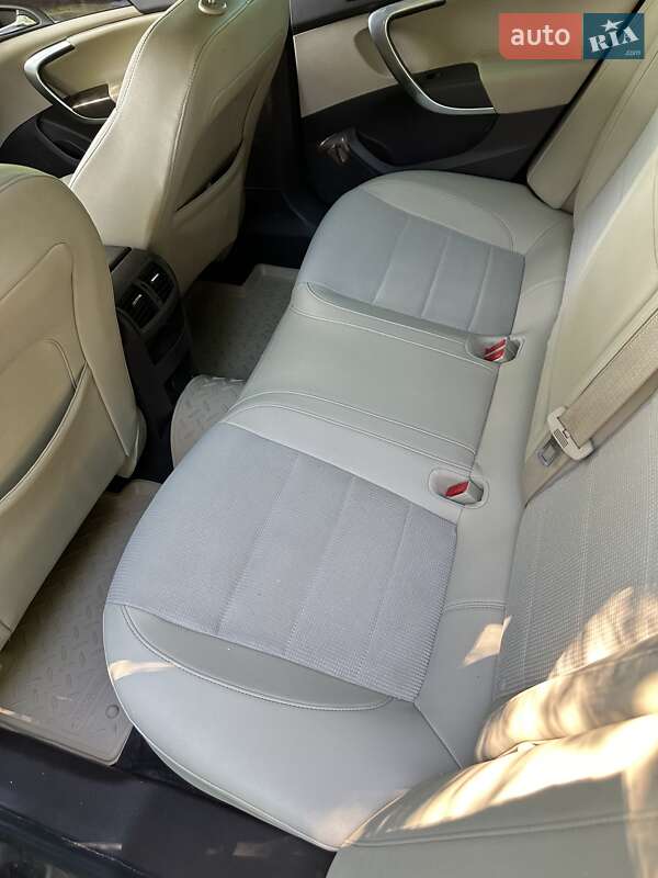 Універсал Opel Insignia 2011 в Березівці