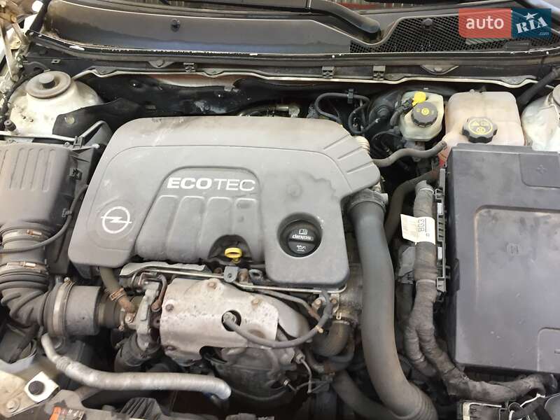 Універсал Opel Insignia 2016 в Золочеві