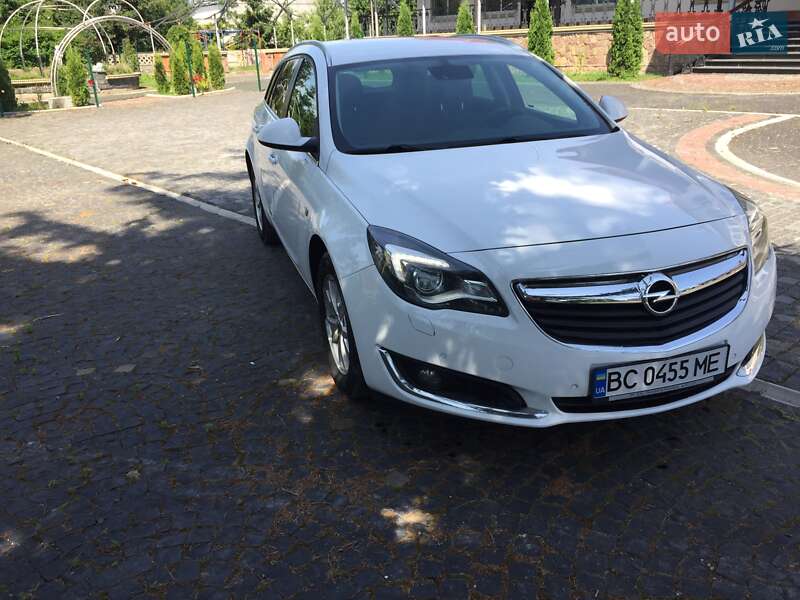 Універсал Opel Insignia 2016 в Золочеві