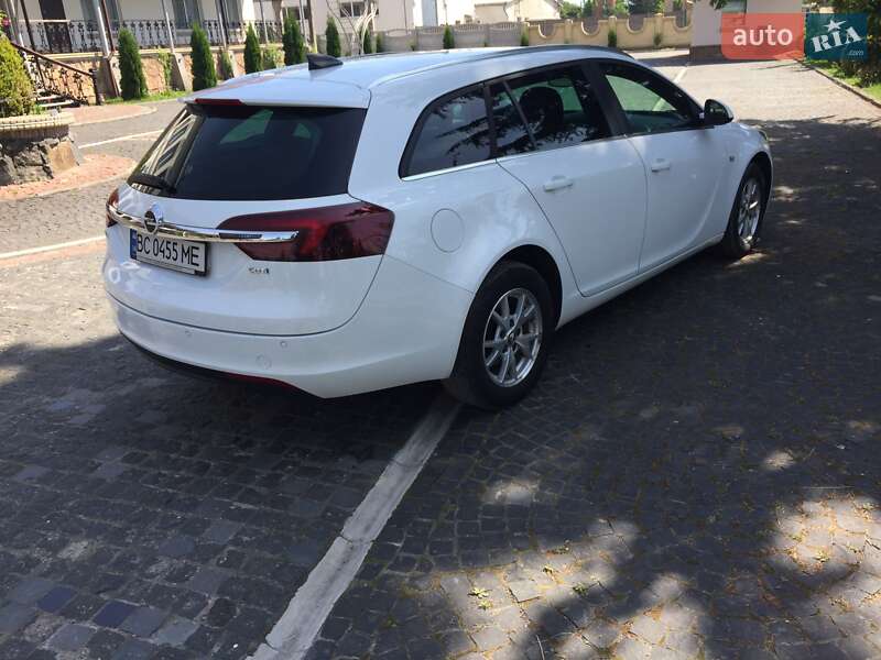 Універсал Opel Insignia 2016 в Золочеві