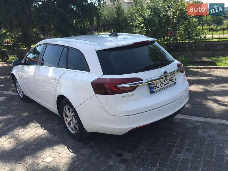 Універсал Opel Insignia 2016 в Золочеві