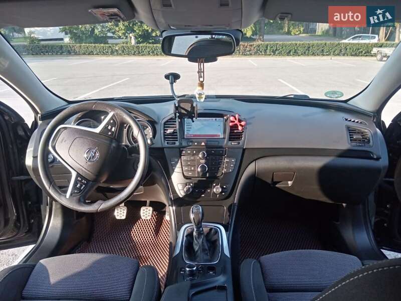 Універсал Opel Insignia 2011 в Почаєві