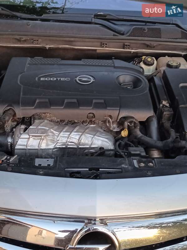 Универсал Opel Insignia 2012 в Раздельной