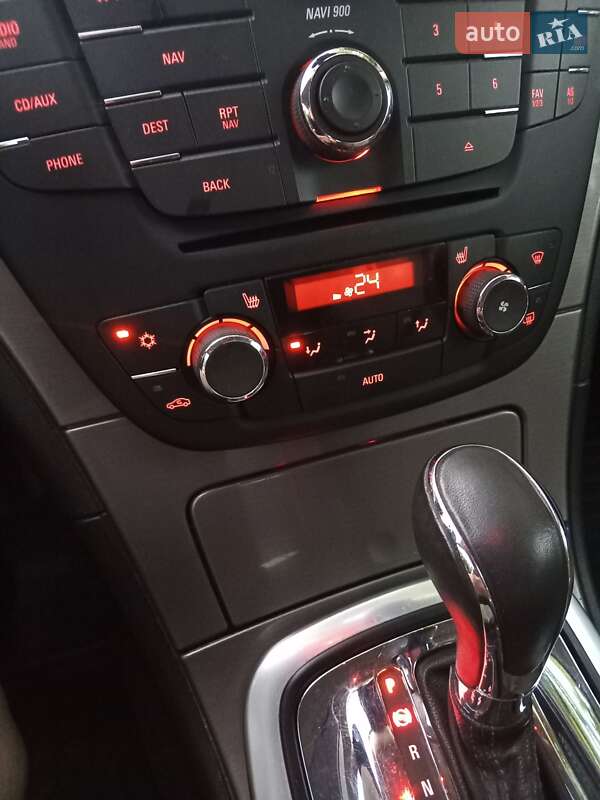 Универсал Opel Insignia 2012 в Раздельной