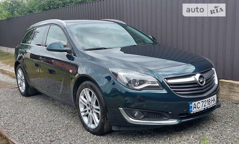 Универсал Opel Insignia 2016 в 