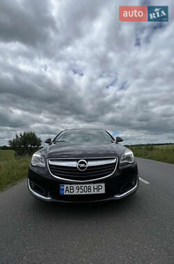 Универсал Opel Insignia 2015 в 