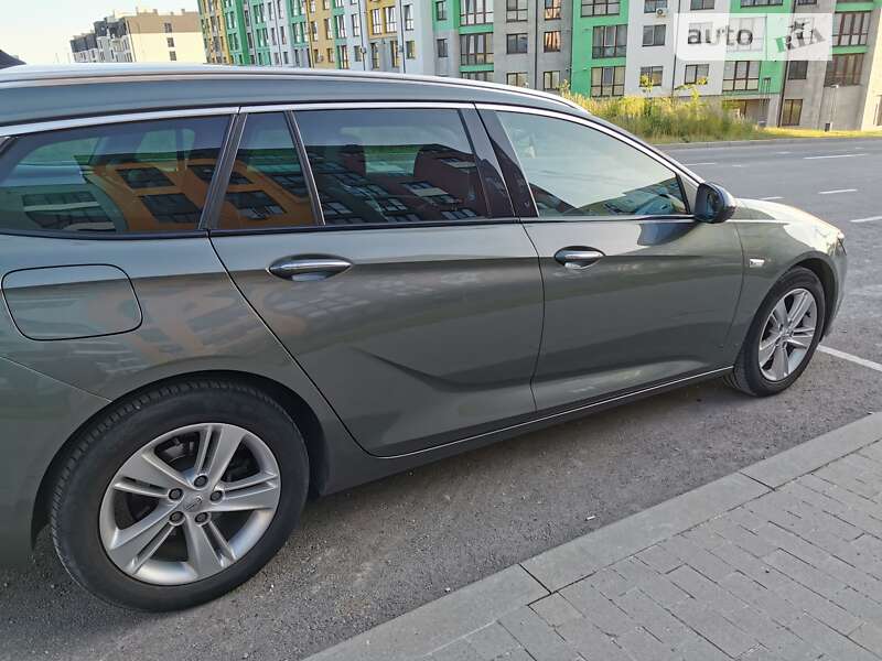 Универсал Opel Insignia 2018 в Ровно