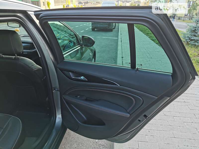 Универсал Opel Insignia 2018 в Ровно