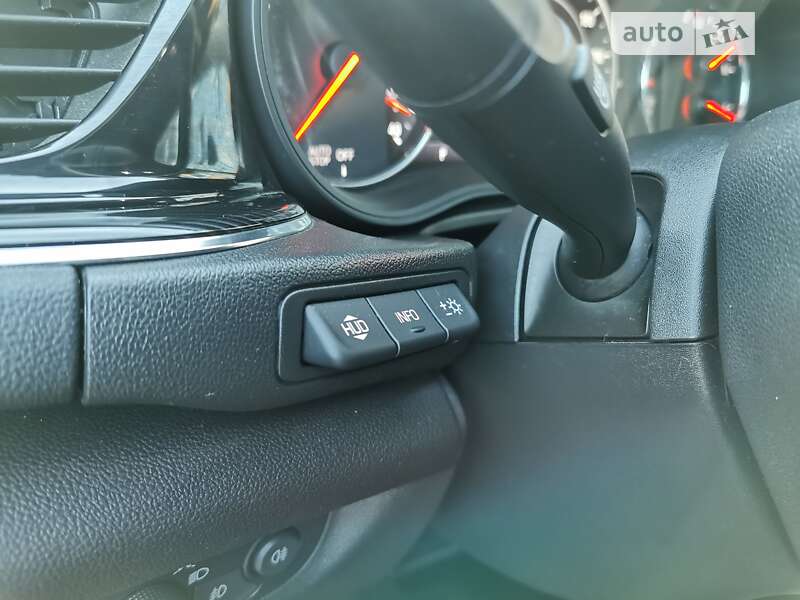 Универсал Opel Insignia 2018 в Ровно
