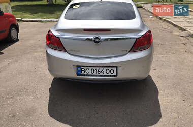 Седан Opel Insignia 2010 в Буську