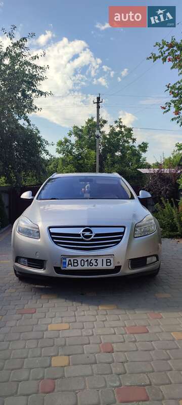 Универсал Opel Insignia 2009 в 