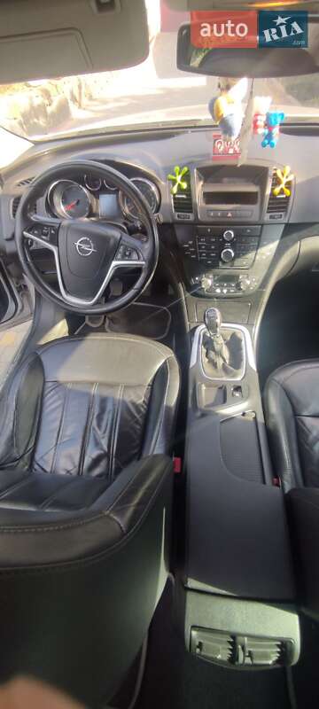 Универсал Opel Insignia 2009 в Гайсине