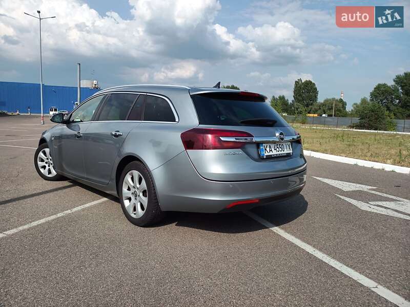 Универсал Opel Insignia 2014 в Киеве