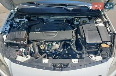 Универсал Opel Insignia 2011 в 