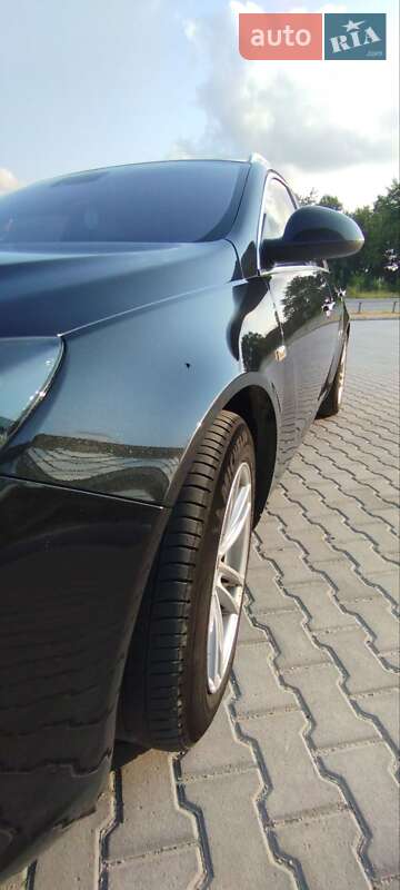 Універсал Opel Insignia 2013 в Тернополі