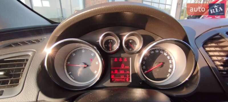 Універсал Opel Insignia 2013 в Тернополі