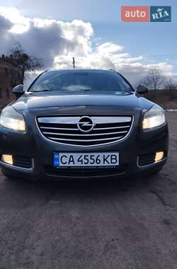 Универсал Opel Insignia 2010 в 