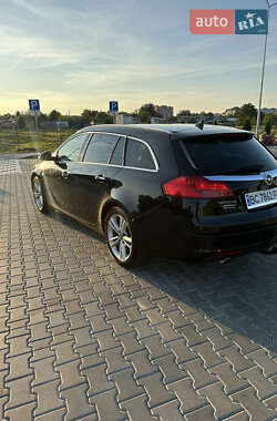 Универсал Opel Insignia 2009 в 