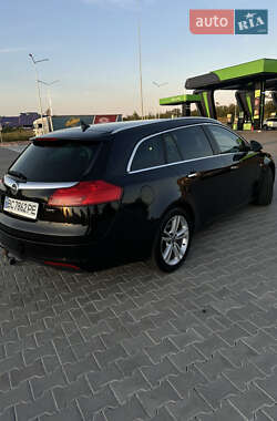 Универсал Opel Insignia 2009 в 