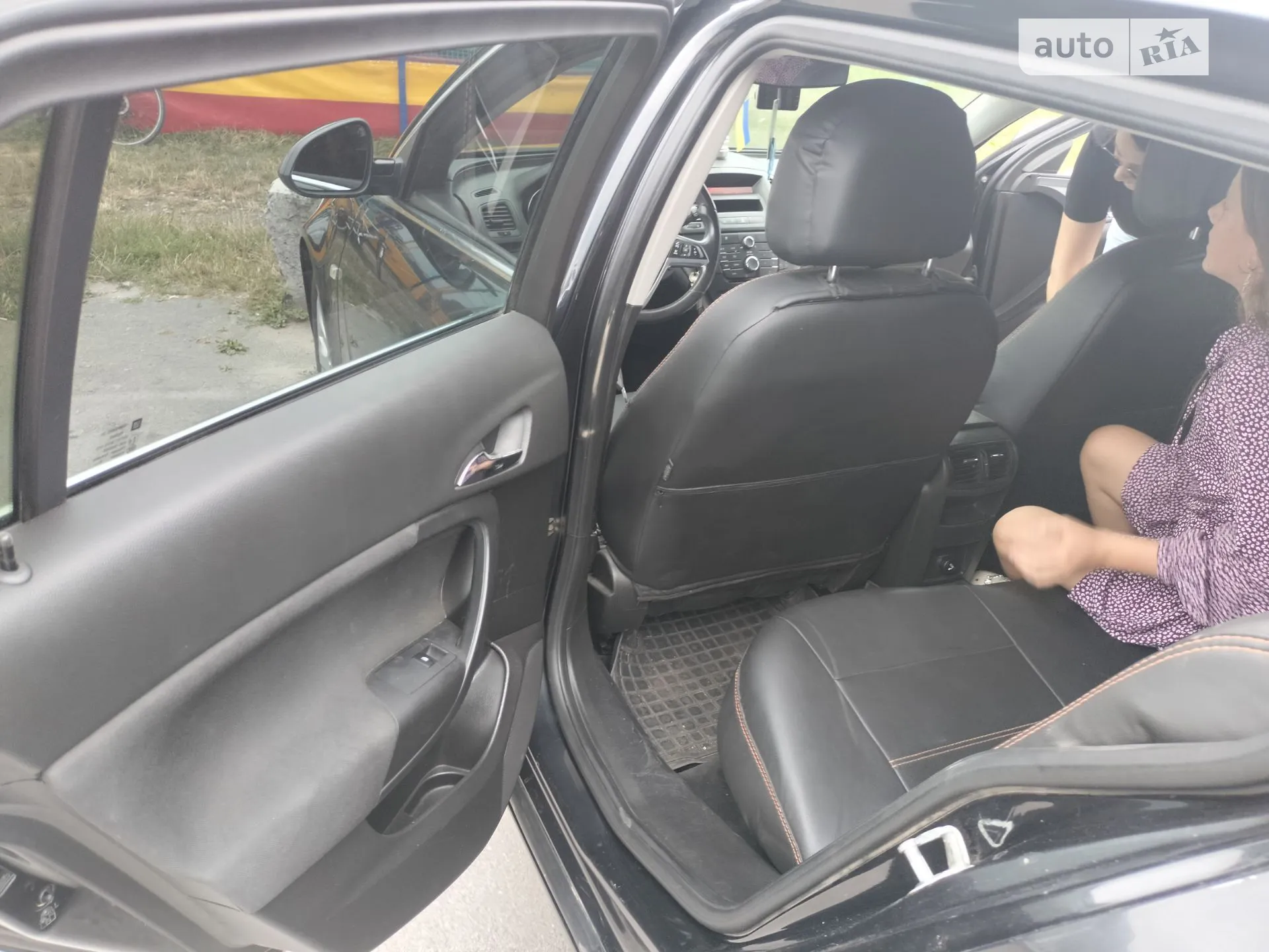 2010 Opel Insignia - мініатюра 8