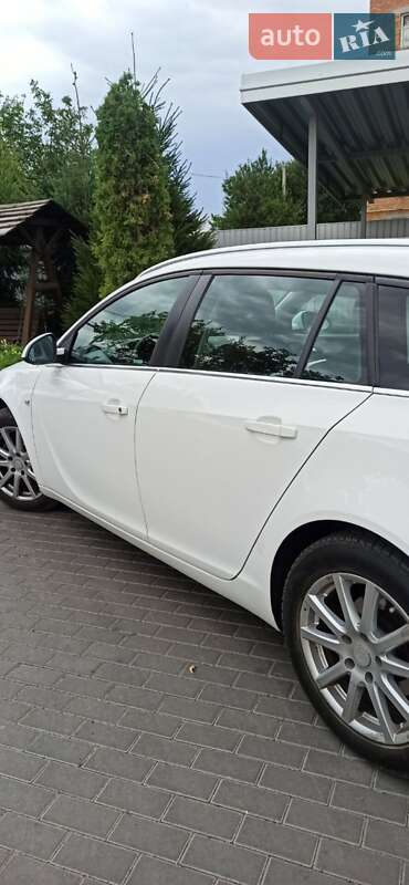 Универсал Opel Insignia 2016 в Тальном