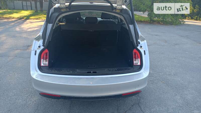 Универсал Opel Insignia 2010 в Звягеле